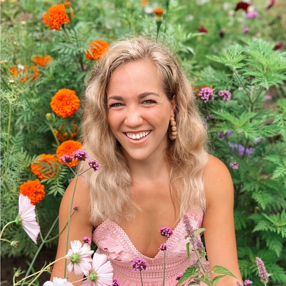 Meet your Posher, Sarah - Picture 1 of 1